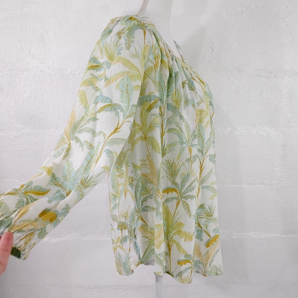 LAUREN CONRAD TROPICAL PULLOVER TOP (963) - Picture 8 of 13